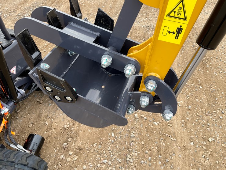 #9211-•-2025-unused-cfg-mini-excavator-image-5