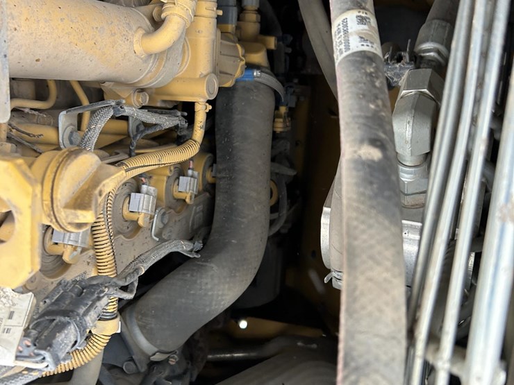 caterpillar-259d-image-32