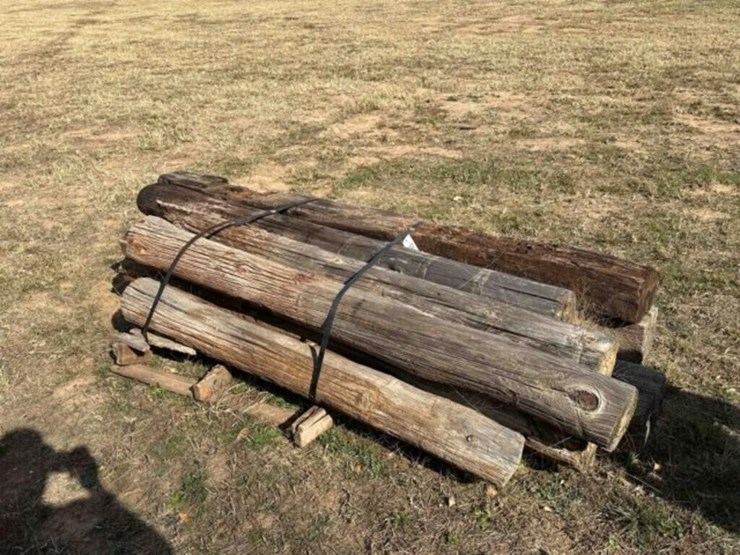 9--wood-line-posts/railroad-ties--6’-8’-long-image-3