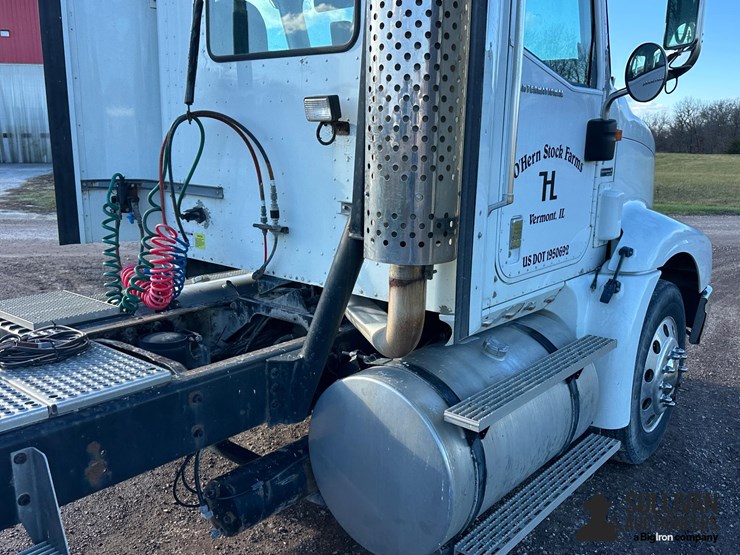 2003-international-9200i-image-10