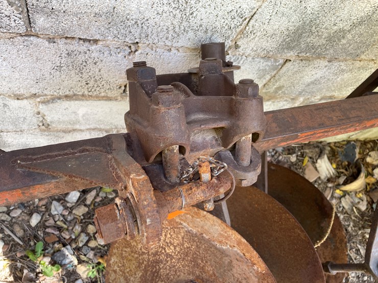 #3700-•-border-disc-image-7