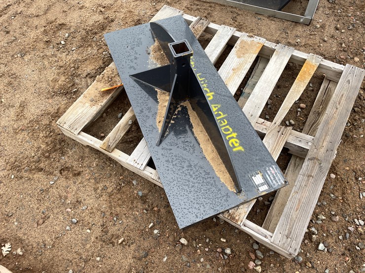 #2049-•-unused-2025-landhonor-skid-steer-utility-hitch-adapter-attachment-image-2