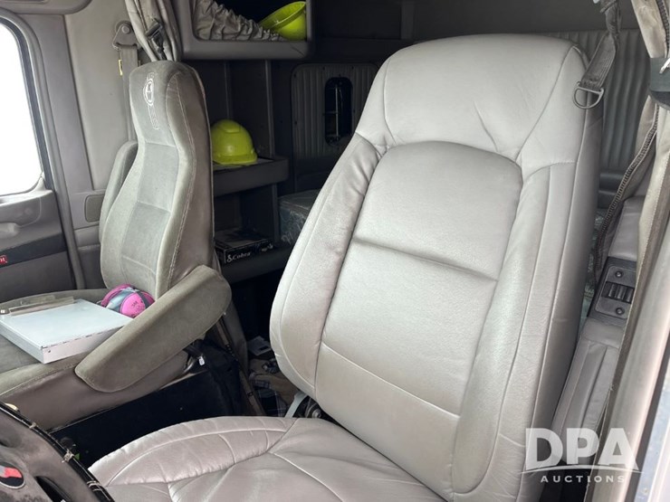 2006-kenworth-t800-image-47