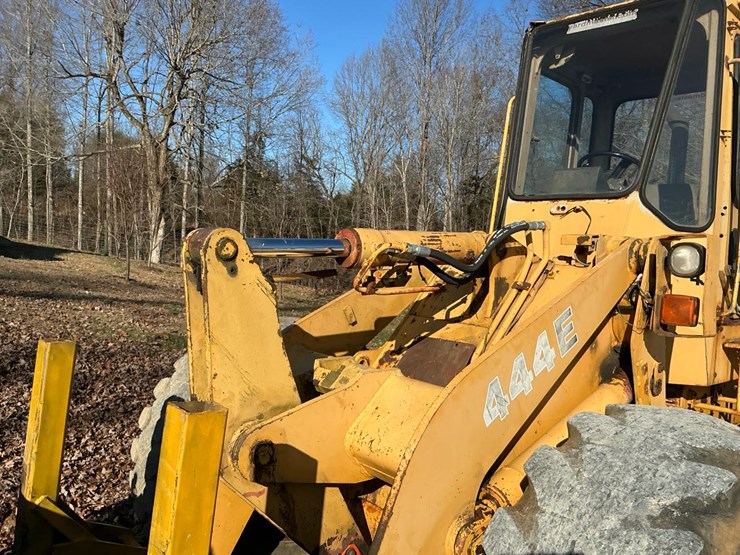 1989-deere-444e-image-41