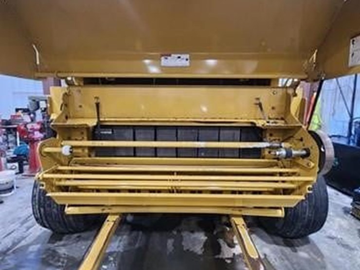 2008-vermeer-605m-image-10