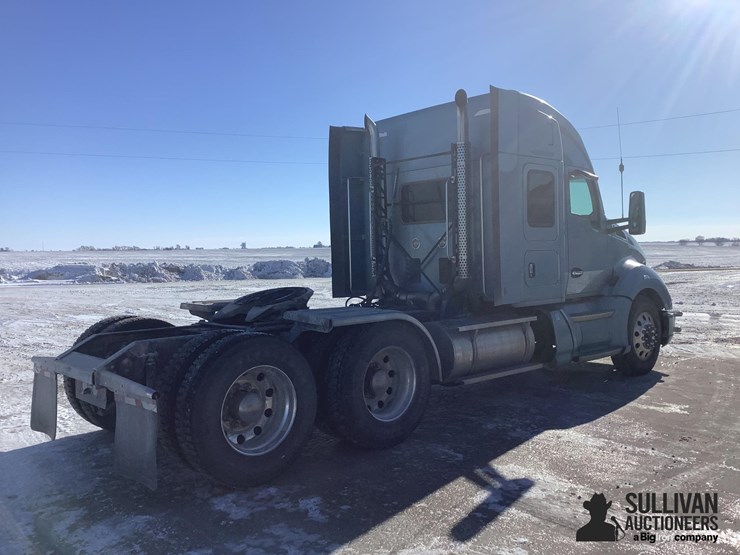 2016-kenworth-t680-image-5