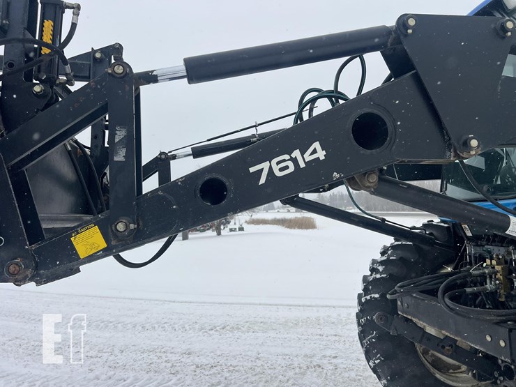 new-holland-tv140-image-17