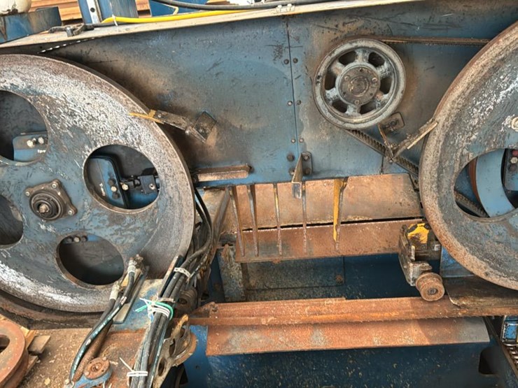 #166-•-2012-baker-dominator-stationary-bandmill-image-28