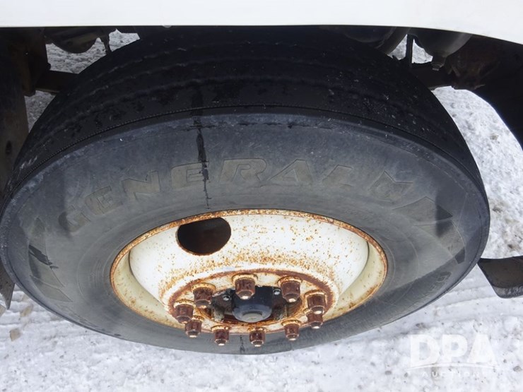 1994-freightliner-fld120-image-45