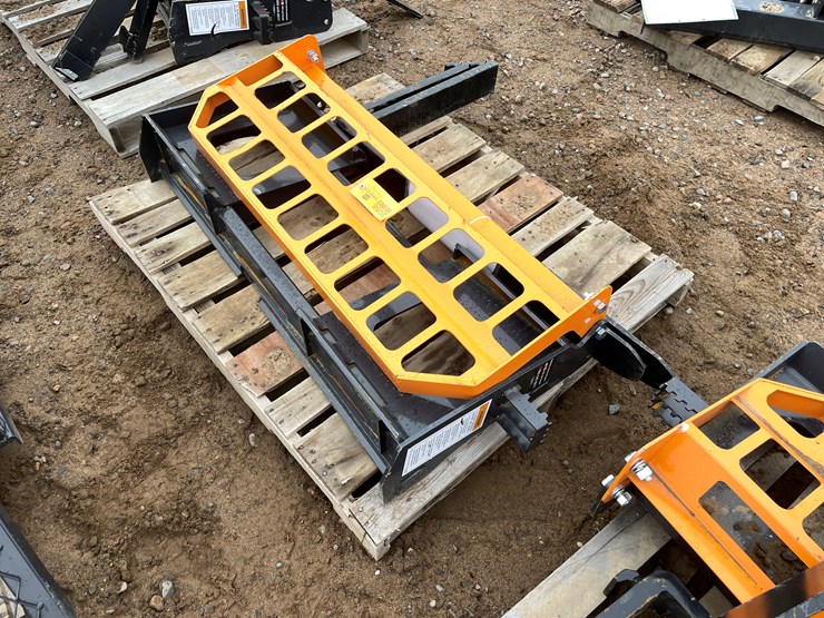 #2058-•-unused-2025-landhonor-pallet-fork-attachment-image-3