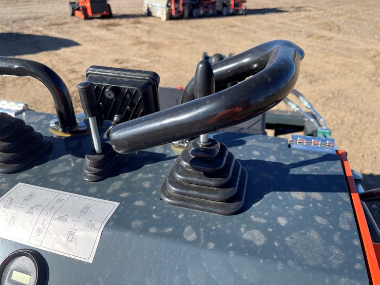 #9375-•-unused-2025-landhero-mini-skid-steer-image-9