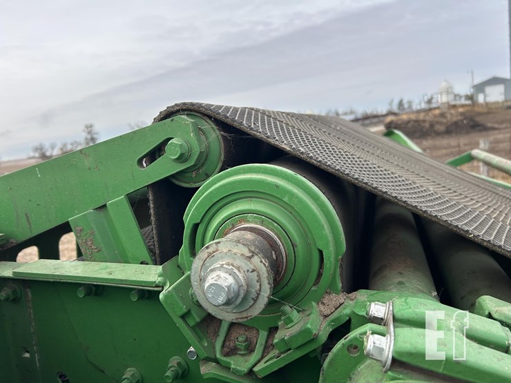 2018-john-deere-560m-image-37