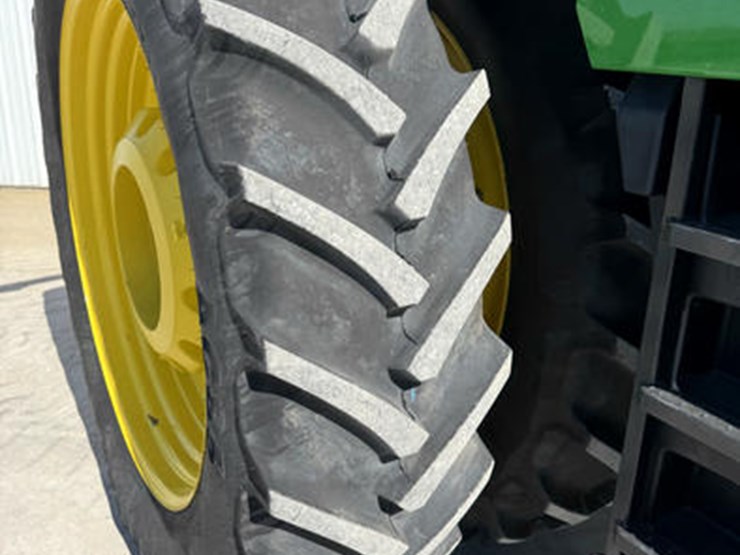 john-deere-8r-370-image-13