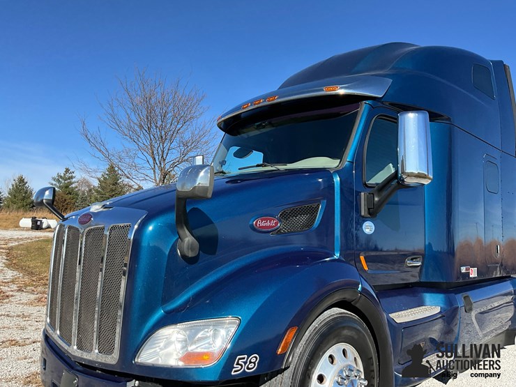 2020-peterbilt-579-image-9