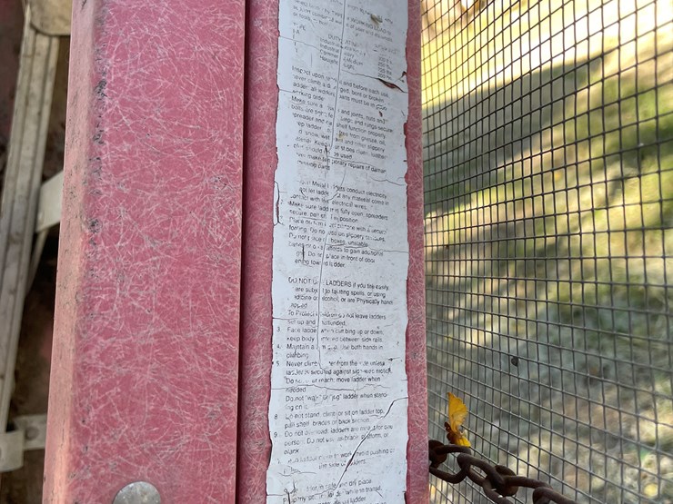 #3705-•-10'-step-ladder-image-13