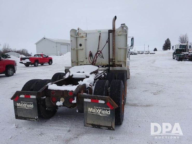 1994-freightliner-fld120-image-30