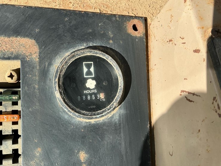 1989-deere-444e-image-22