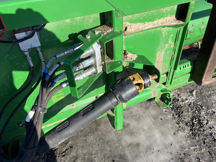 john-deere-630f-image-9