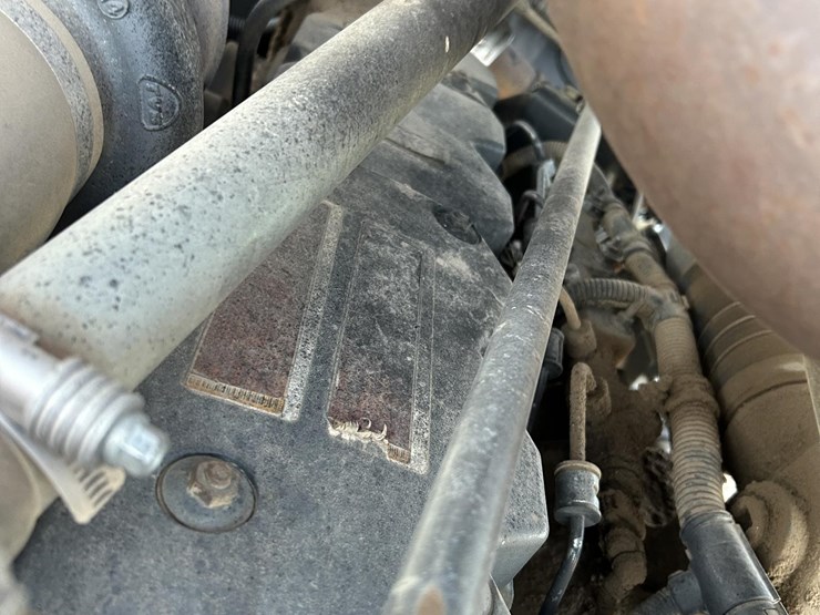 2014-case-721f-xr-image-39