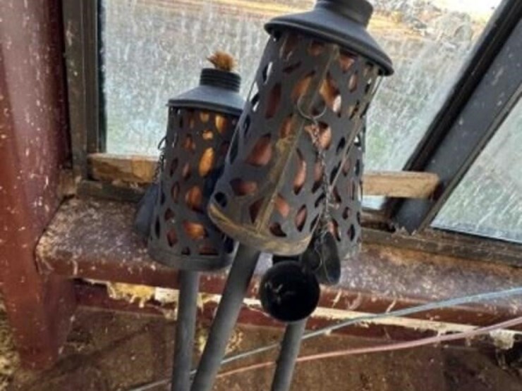 assorted-decor,-fans,-lamps,-doors-etc..-image-9