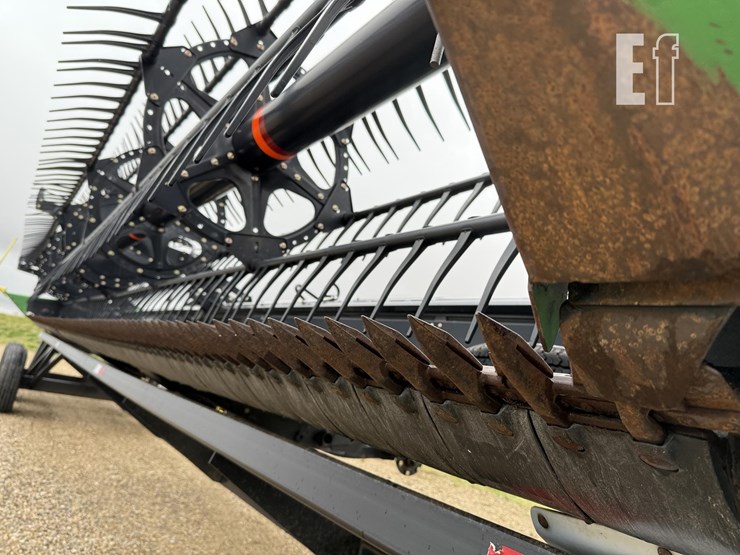 2013-john-deere-435d-image-29