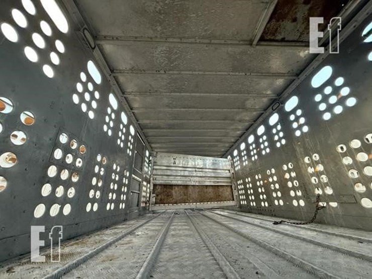 1995-merritt-53-ft-image-9