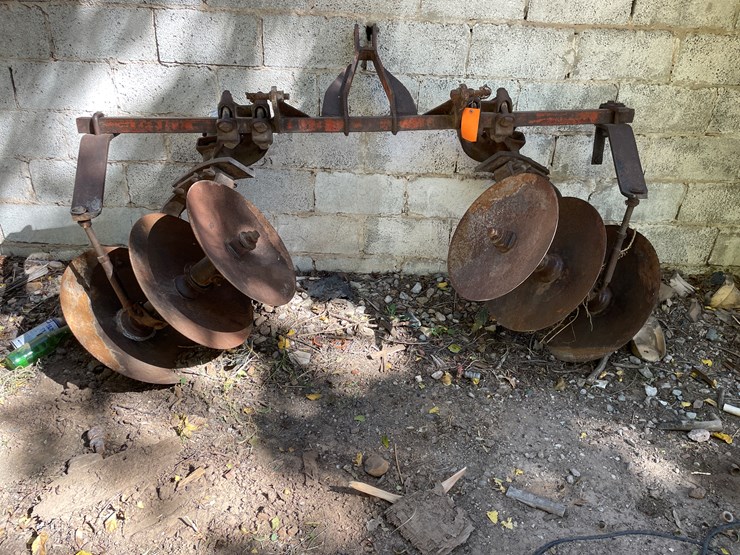 #3700-•-border-disc-image-1