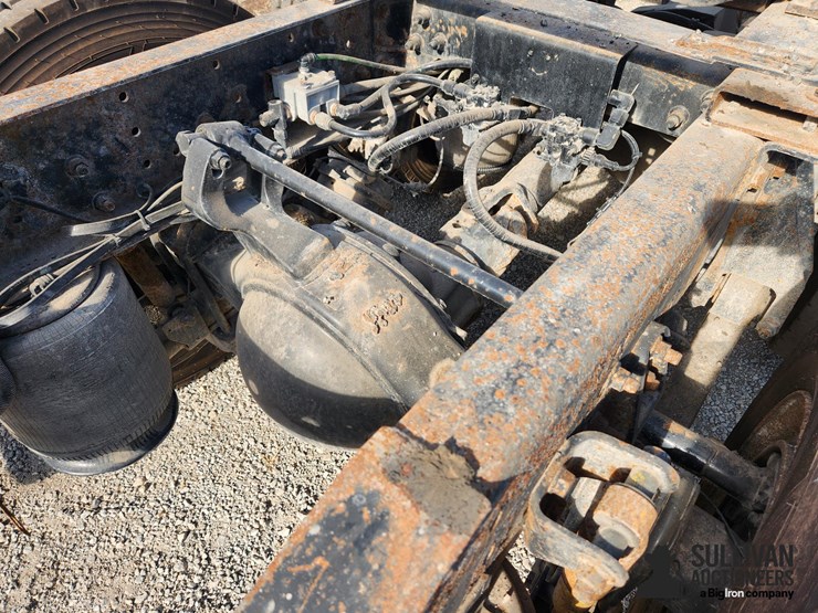 2007-international-9400i-t/a-truck-tractor-image-16