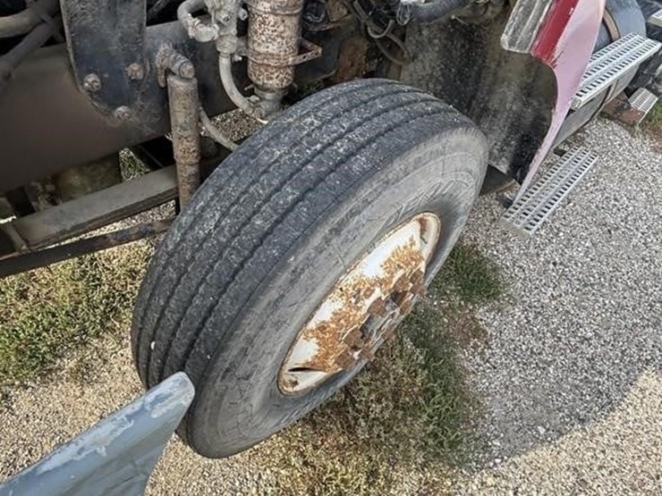 1994-white/gmc-wg64t-image-50