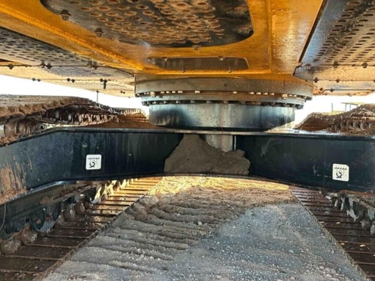 2023-john-deere-210p-excavator-image-5