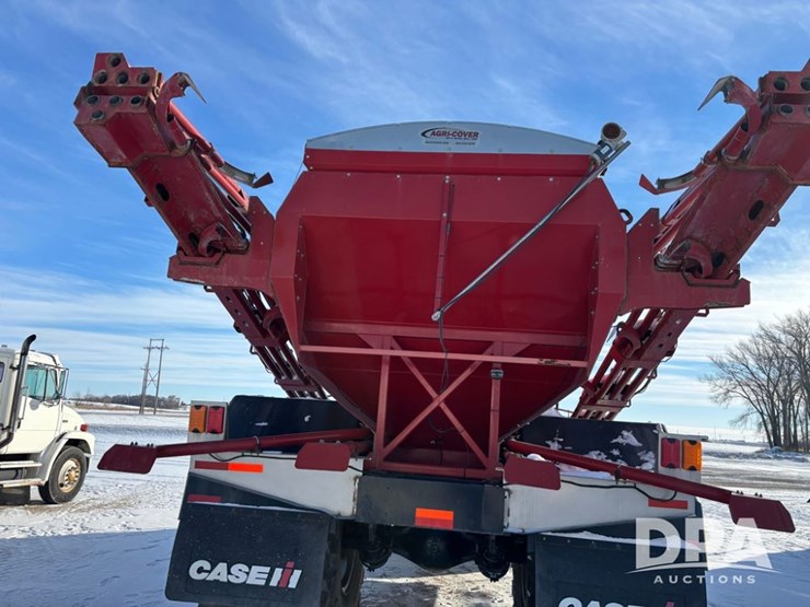 2015-case-ih-2015-image-33