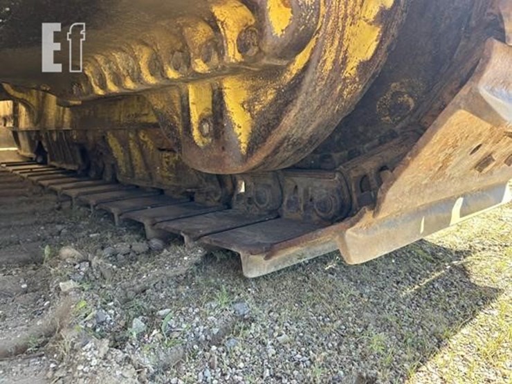 komatsu-d65ex-12-image-40