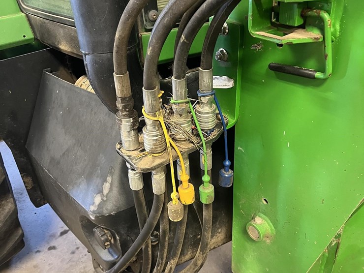 john-deere-7200-image-18