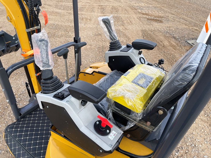 #9218-•-2025-unused-cfg-mini-excavator-image-18