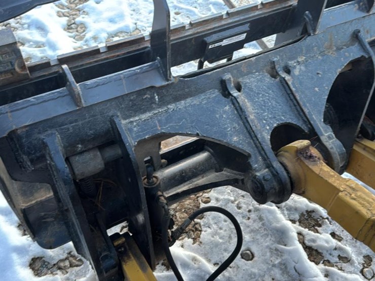 caterpillar-908h-image-14