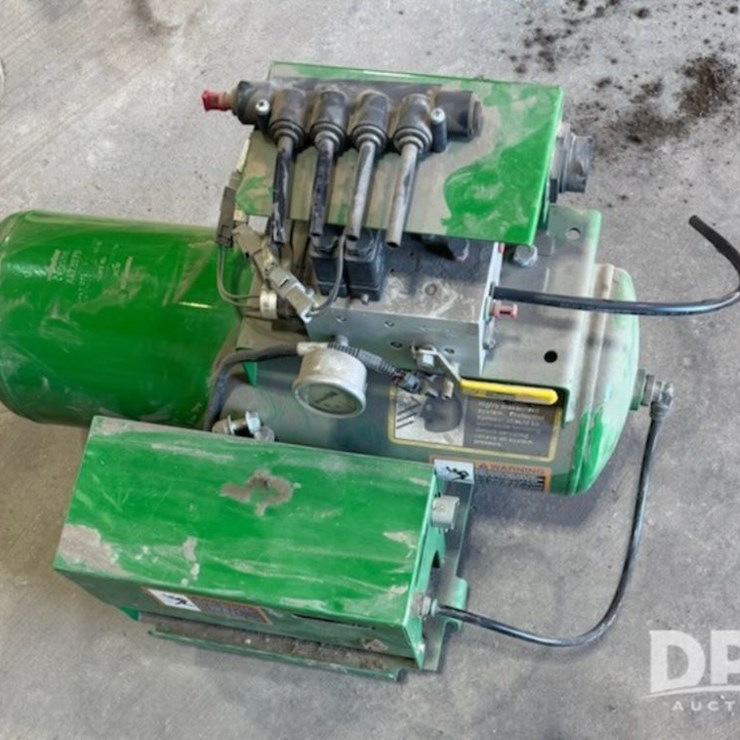 John Deere Planter Air Compressor (JM712)