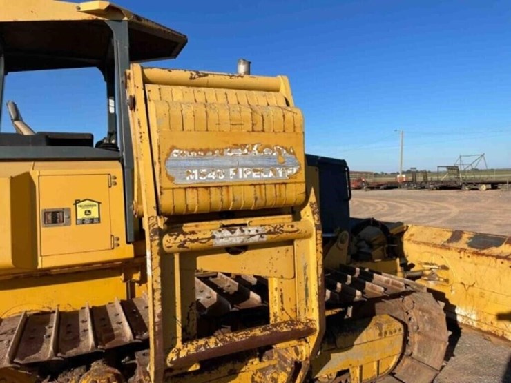 2008-deere-700j-image-6