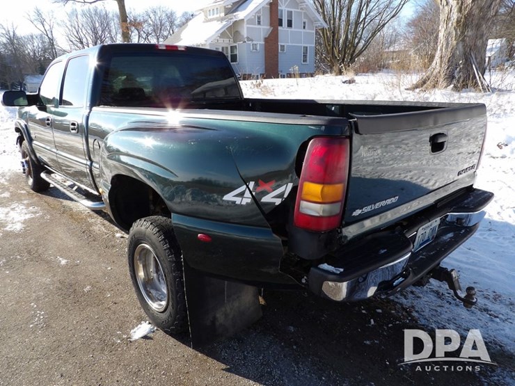 2005-chevrolet-silverado-3500-image-11
