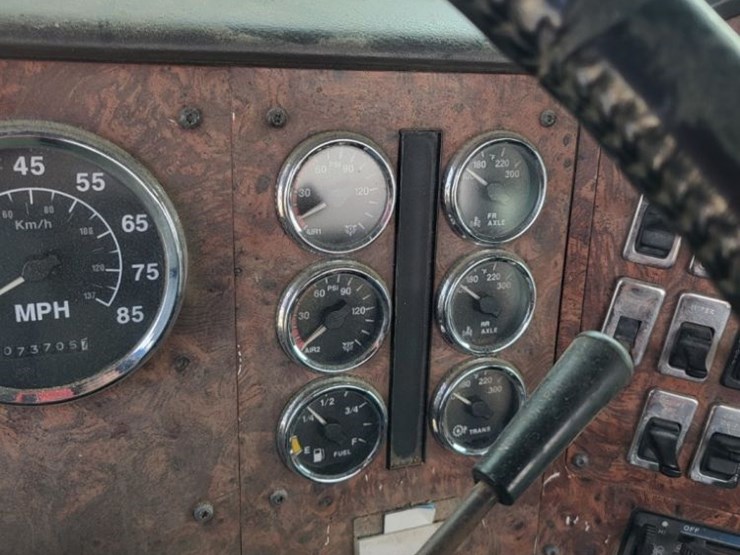 1997-international-9300-image-23