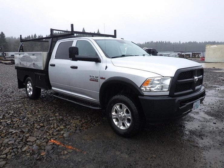 2014-dodge-3500-image-3