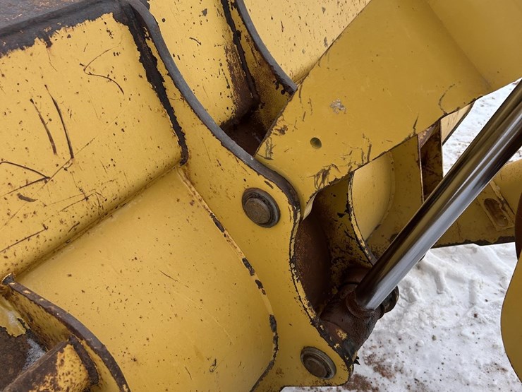 caterpillar-420e-image-16