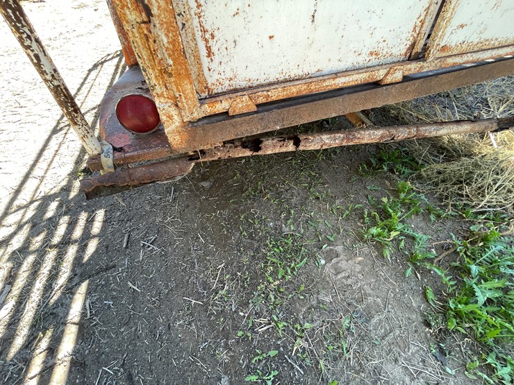 #3671-•-horse/cattle-tandem-axle-trailer-(no-title)-image-21