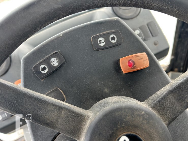 caterpillar-420e-image-57