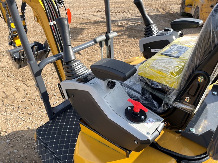 #9206-•-2025-unused-cfg-mini-excavator-image-21