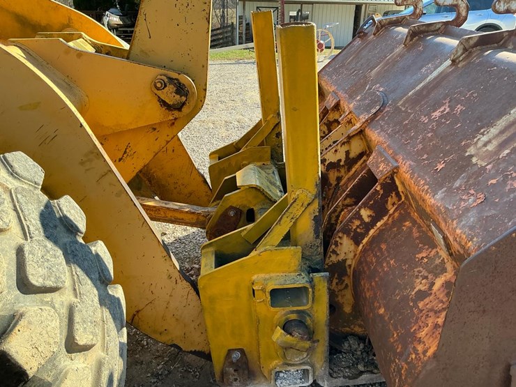 1989-deere-444e-image-37