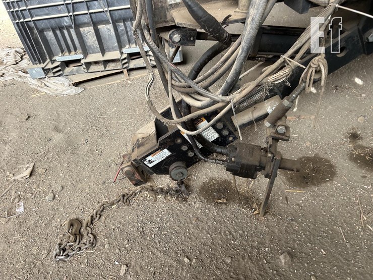 2004-white-8516-image-33