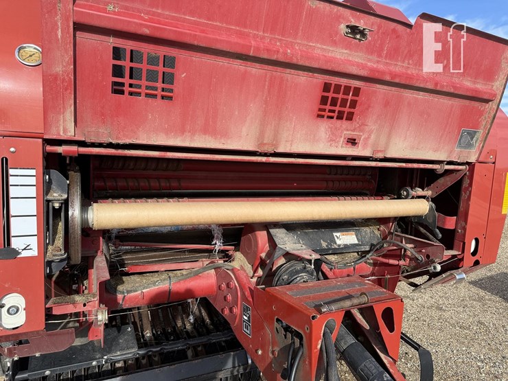 2013-case-ih-rb564-image-11