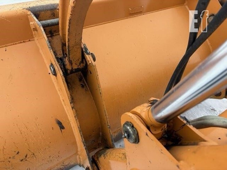 2006-case-580sm-image-25