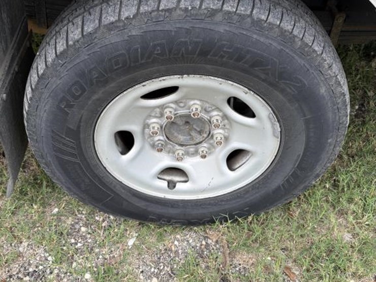 #23-•-2013-chevrolet-box-truck-image-5