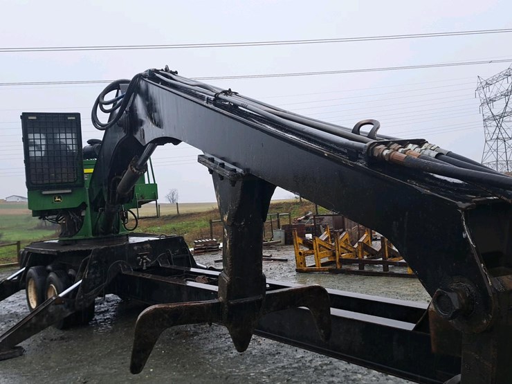 2010-deere-437c-image-21